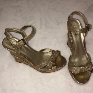 Guess wedge sandal